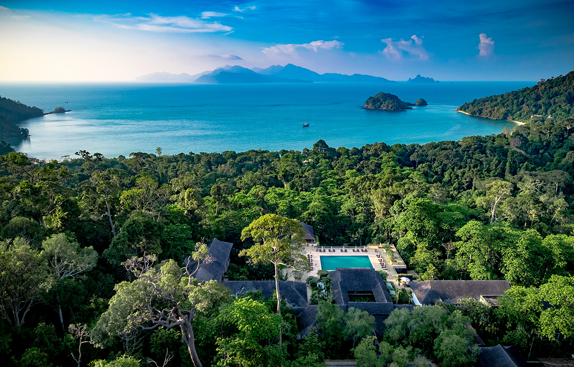 Hinträumen: Verwunschen liegt das Luxusresort The Datai im Regenwald auf der Insel Langkawi, Malaysia. Foto: © The Datai
